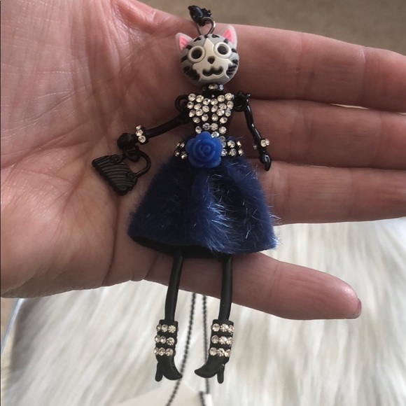 Cat Necklace - Picture 4 of 5